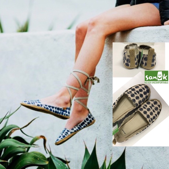 sanuk espie slip on
